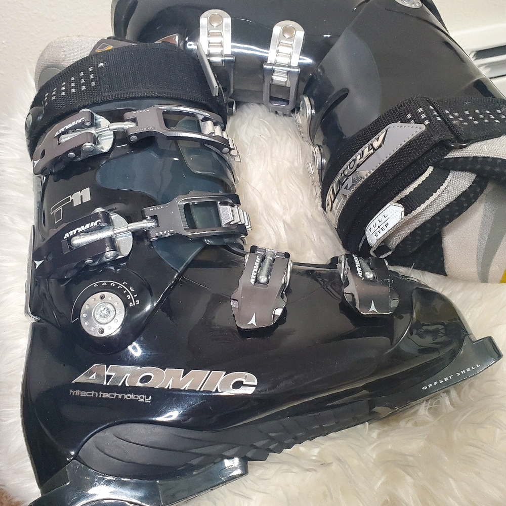 Atomic Ski Boots